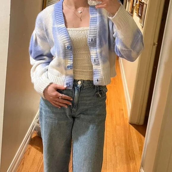 Kendall + Kylie Tie Dye Soft Knit Cropped Cardigan Sweater White Blue Size Small - Picture 2 of 7
